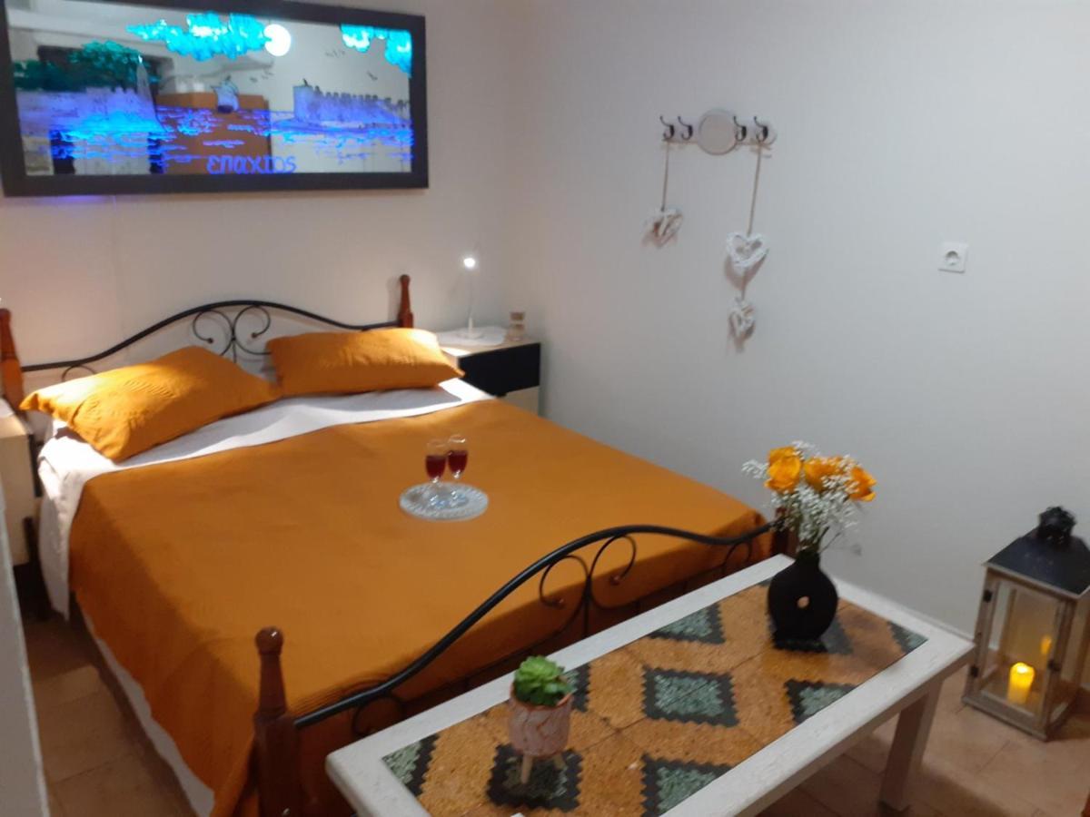 Apartament Stone Clock'S House Nafpaktos Zewnętrze zdjęcie