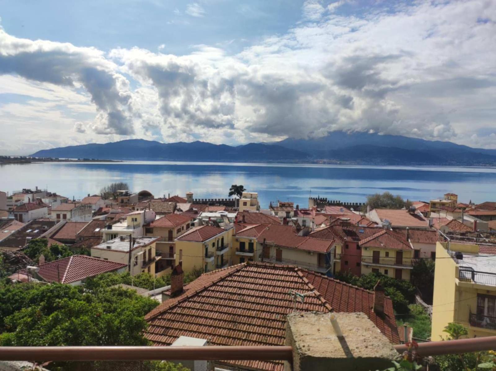 Apartament Stone Clock'S House Nafpaktos Zewnętrze zdjęcie